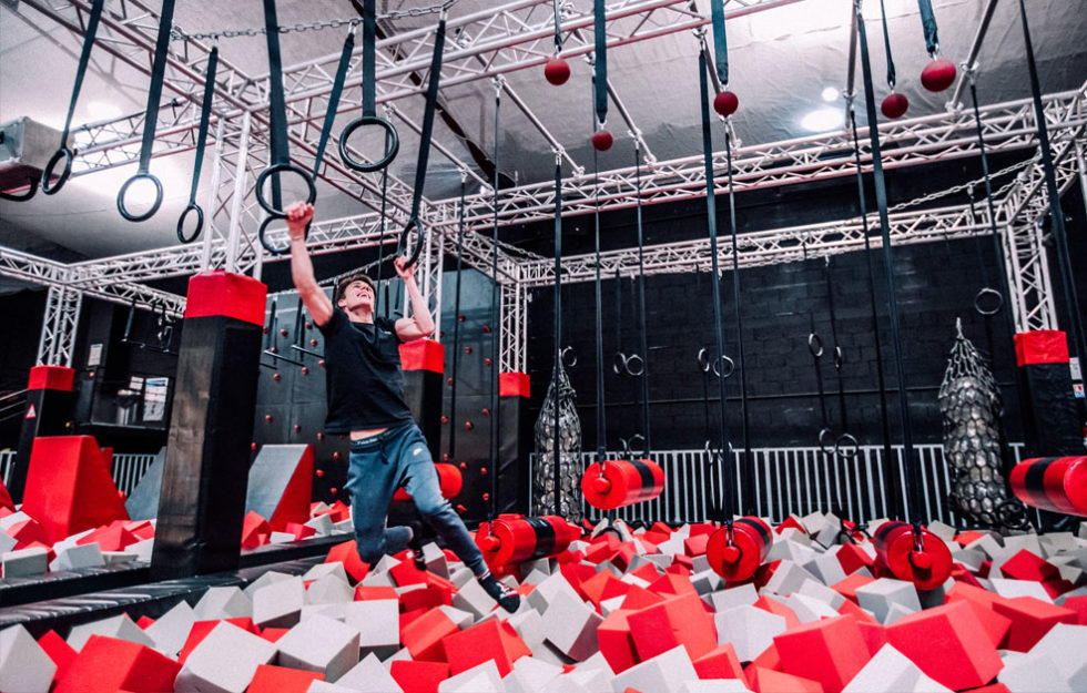 Parcours Ninja Jump Area 06 Parc de trampolines indoor Cannes 06